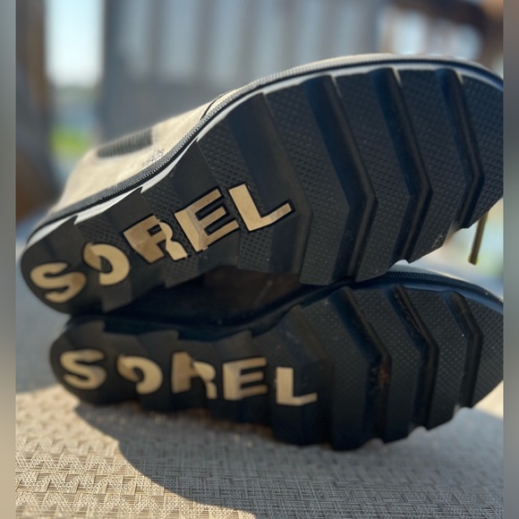 Sorel Joan of Arc Gray Chelsea boots size 7 - Picture 8 of 8